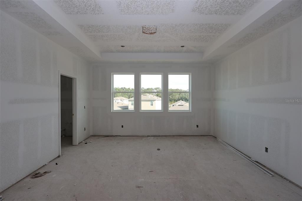 Под контрактом: $584,990 (5 спален, 4 ванн, 3556 Квадратных фут)