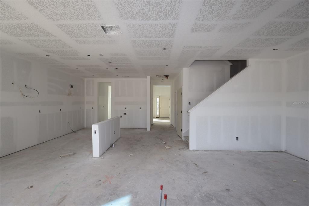 Под контрактом: $584,990 (5 спален, 4 ванн, 3556 Квадратных фут)