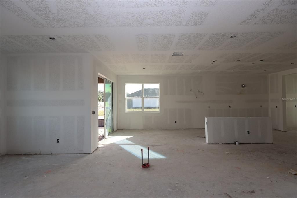 Под контрактом: $584,990 (5 спален, 4 ванн, 3556 Квадратных фут)