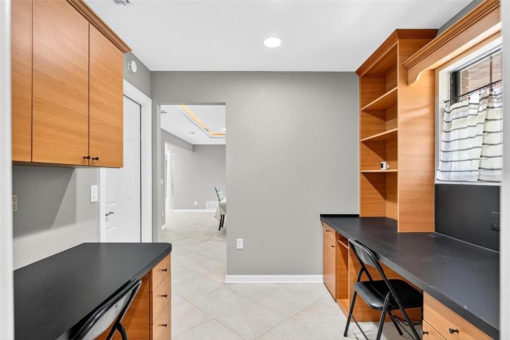 En Venta: $499,000 (3 camas, 2 baños, 2114 Pies cuadrados)