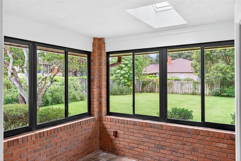 En Venta: $499,000 (3 camas, 2 baños, 2114 Pies cuadrados)