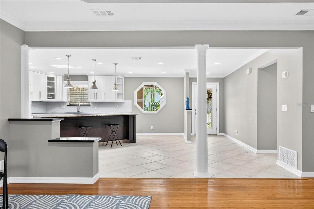 En Venta: $499,000 (3 camas, 2 baños, 2114 Pies cuadrados)