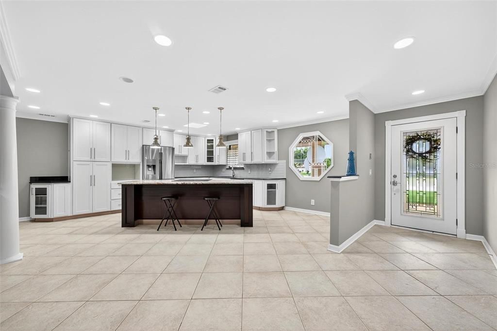 En Venta: $499,000 (3 camas, 2 baños, 2114 Pies cuadrados)