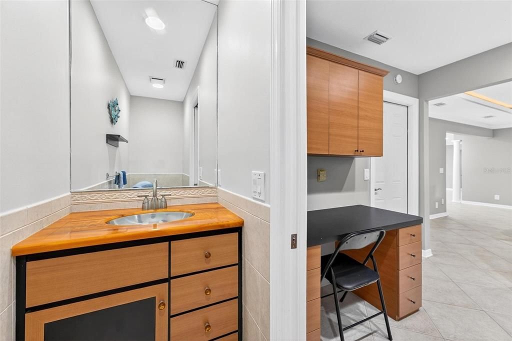 En Venta: $499,000 (3 camas, 2 baños, 2114 Pies cuadrados)