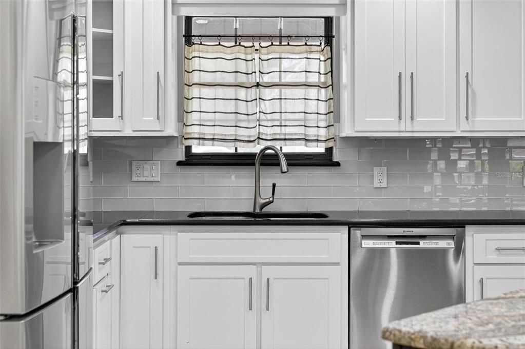 En Venta: $499,000 (3 camas, 2 baños, 2114 Pies cuadrados)