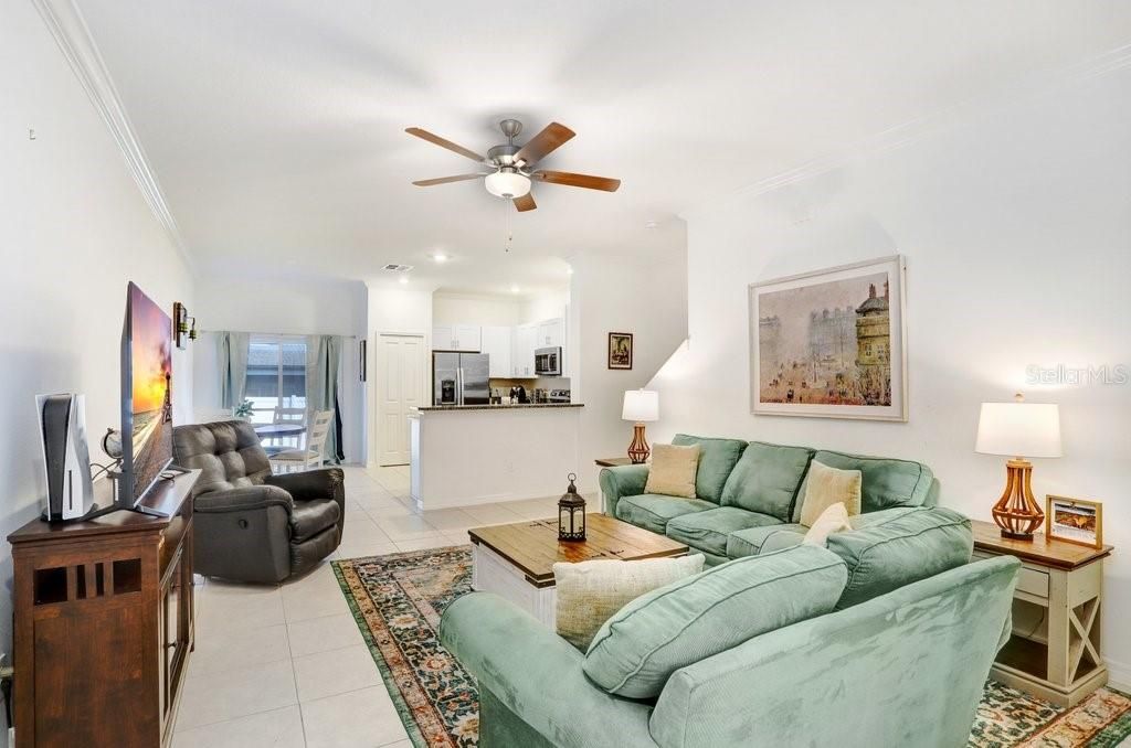 Active With Contract: $249,990 (3 beds, 2 baths, 1634 Square Feet)