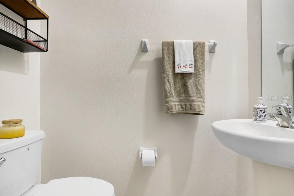 Active With Contract: $249,990 (3 beds, 2 baths, 1634 Square Feet)