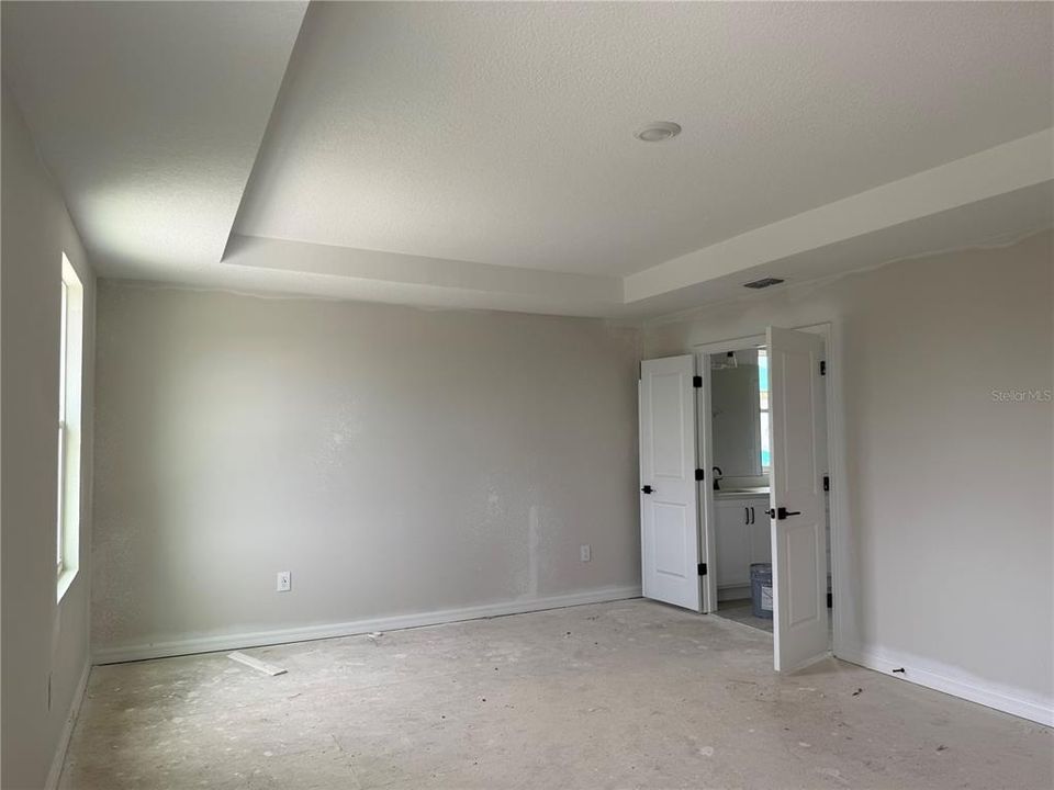 Active With Contract: $602,000 (5 beds, 4 baths, 3711 Square Feet)