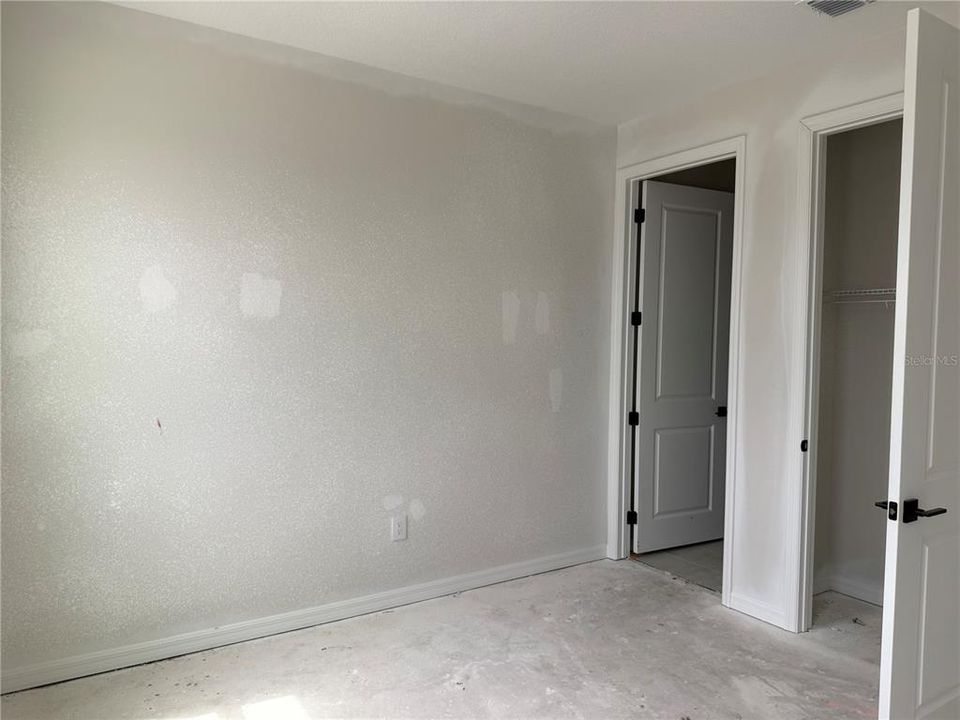 Active With Contract: $602,000 (5 beds, 4 baths, 3711 Square Feet)