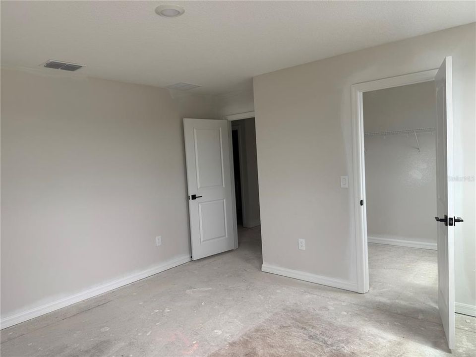 Active With Contract: $602,000 (5 beds, 4 baths, 3711 Square Feet)