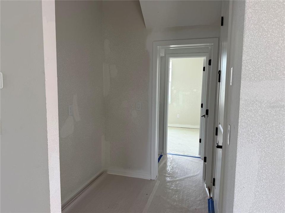 Active With Contract: $602,000 (5 beds, 4 baths, 3711 Square Feet)