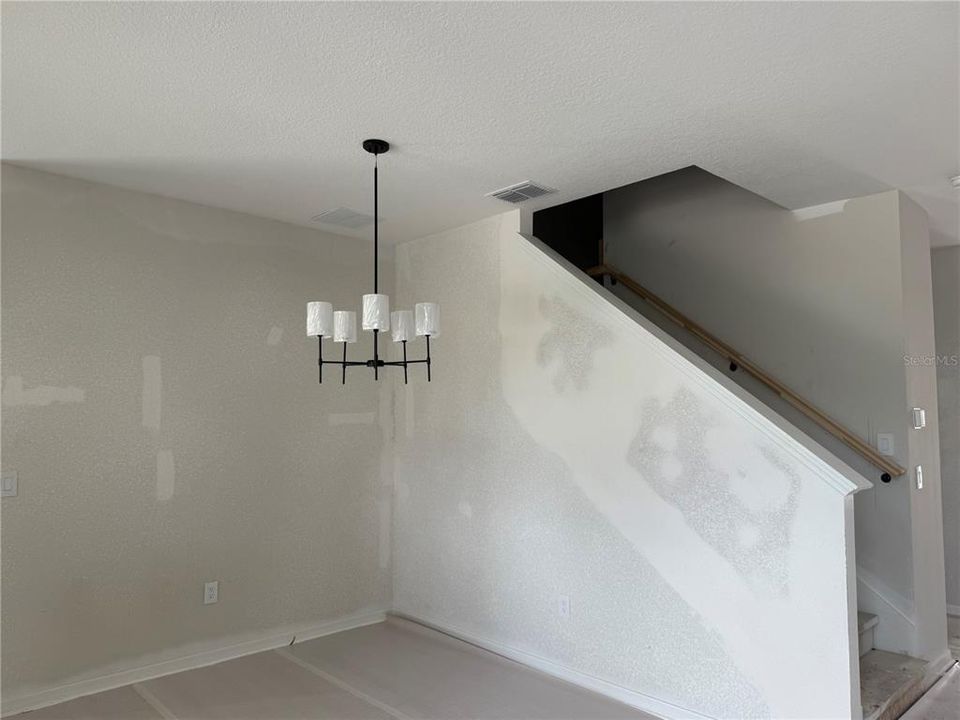 Active With Contract: $602,000 (5 beds, 4 baths, 3711 Square Feet)