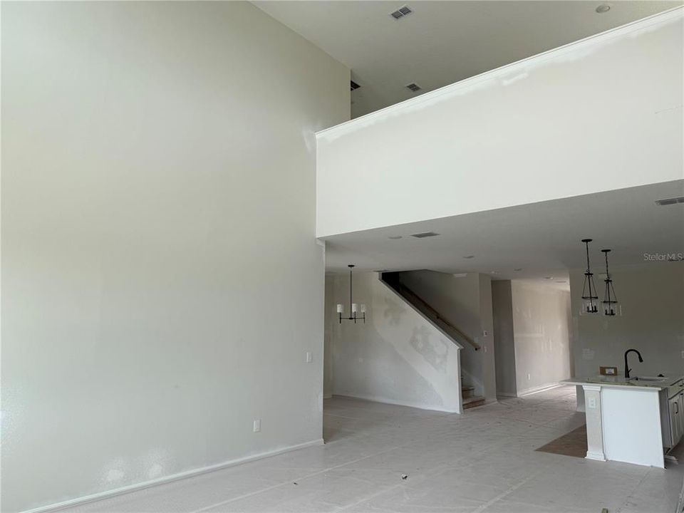 Active With Contract: $602,000 (5 beds, 4 baths, 3711 Square Feet)