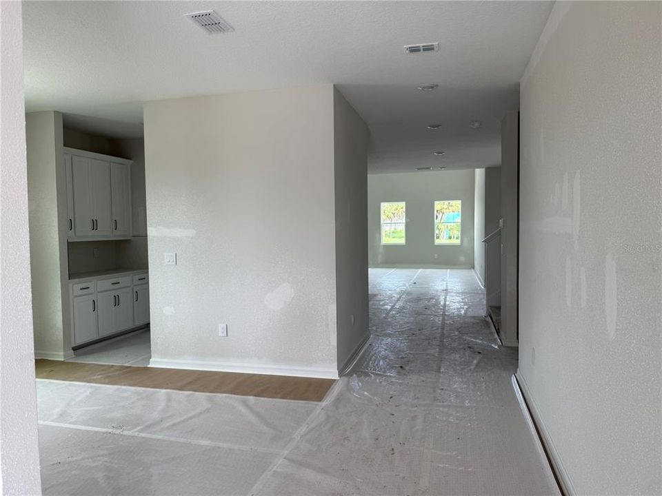 Active With Contract: $602,000 (5 beds, 4 baths, 3711 Square Feet)