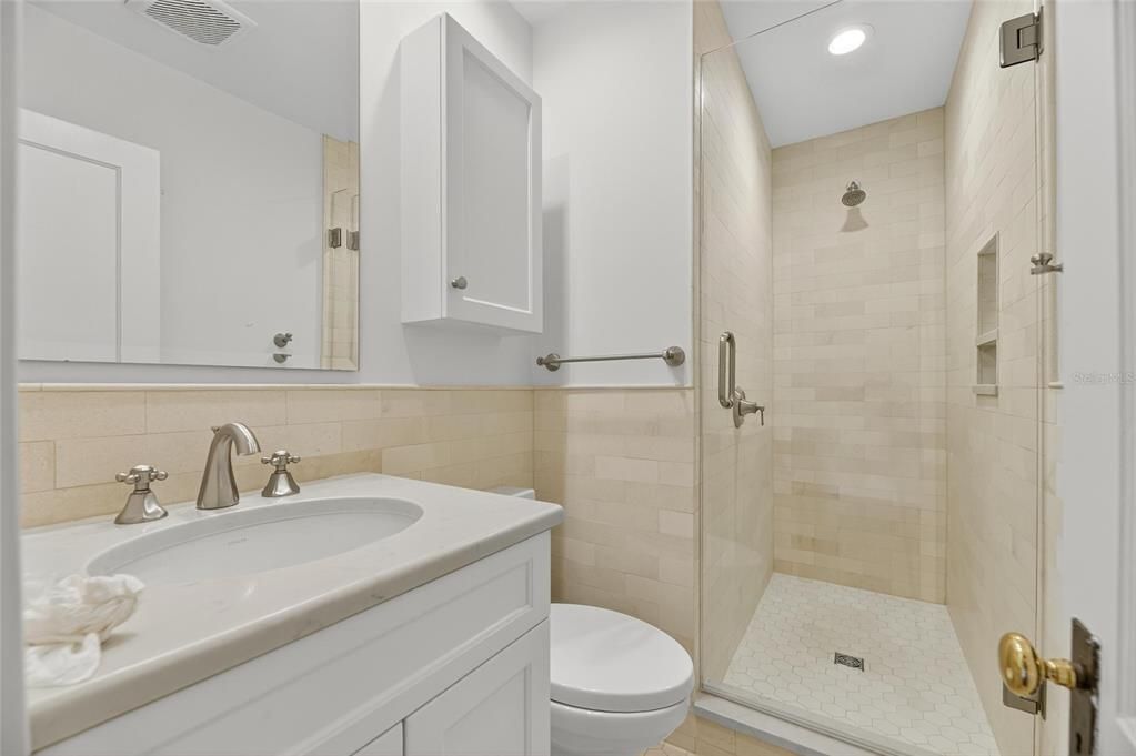 На продажу: $1,995,900 (3 спален, 2 ванн, 2922 Квадратных фут)