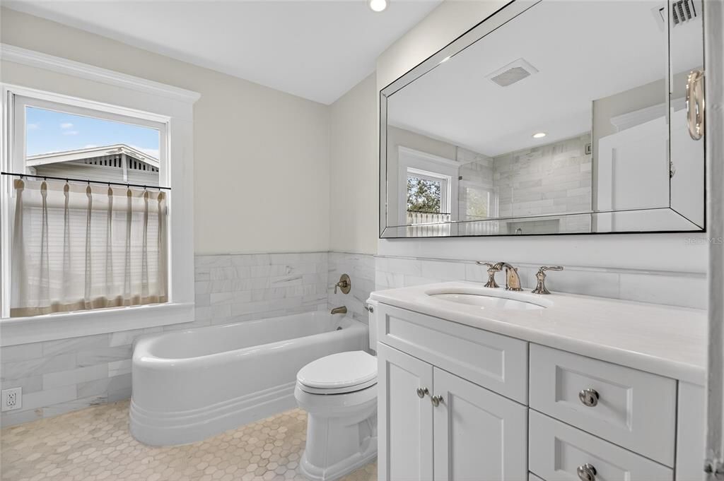 На продажу: $1,995,900 (3 спален, 2 ванн, 2922 Квадратных фут)