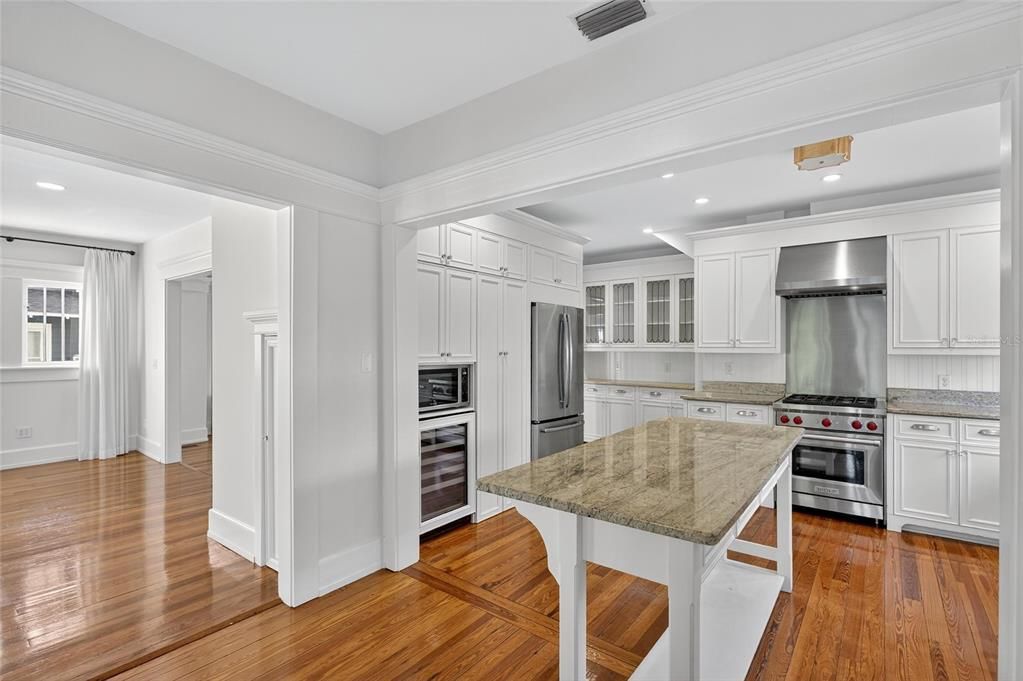 На продажу: $1,995,900 (3 спален, 2 ванн, 2922 Квадратных фут)