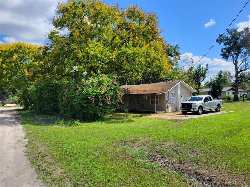 For Sale: $135,000 (2 beds, 1 baths, 1054 Square Feet)