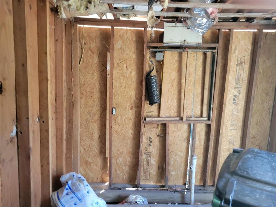 For Sale: $135,000 (2 beds, 1 baths, 1054 Square Feet)