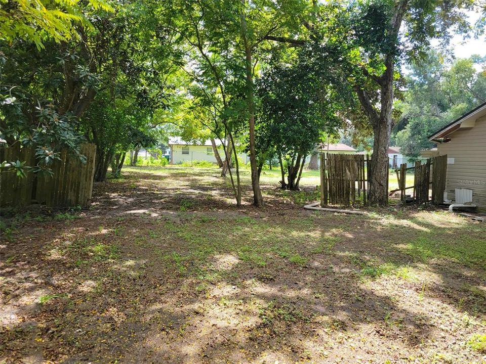 For Sale: $135,000 (2 beds, 1 baths, 1054 Square Feet)