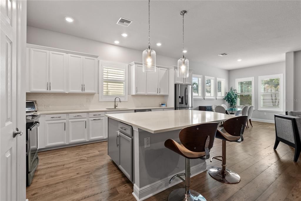 For Rent: $4,350 (5 beds, 3 baths, 2959 Square Feet)