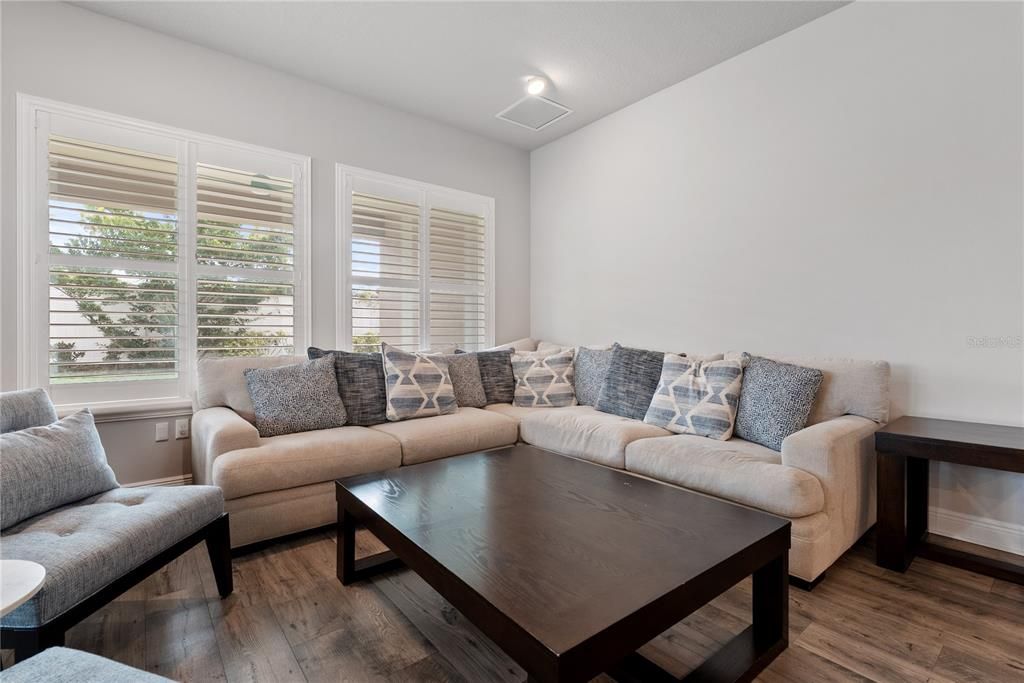 For Rent: $4,350 (5 beds, 3 baths, 2959 Square Feet)