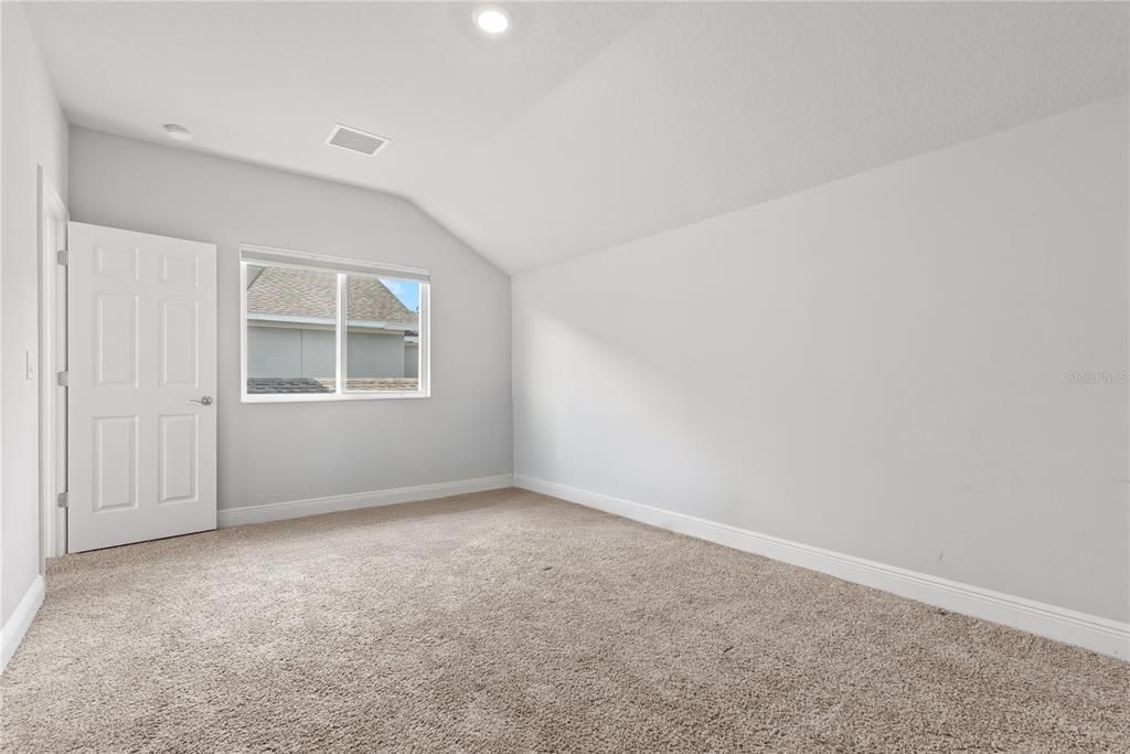 For Rent: $4,350 (5 beds, 3 baths, 2959 Square Feet)