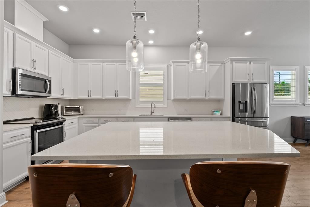 For Rent: $4,350 (5 beds, 3 baths, 2959 Square Feet)