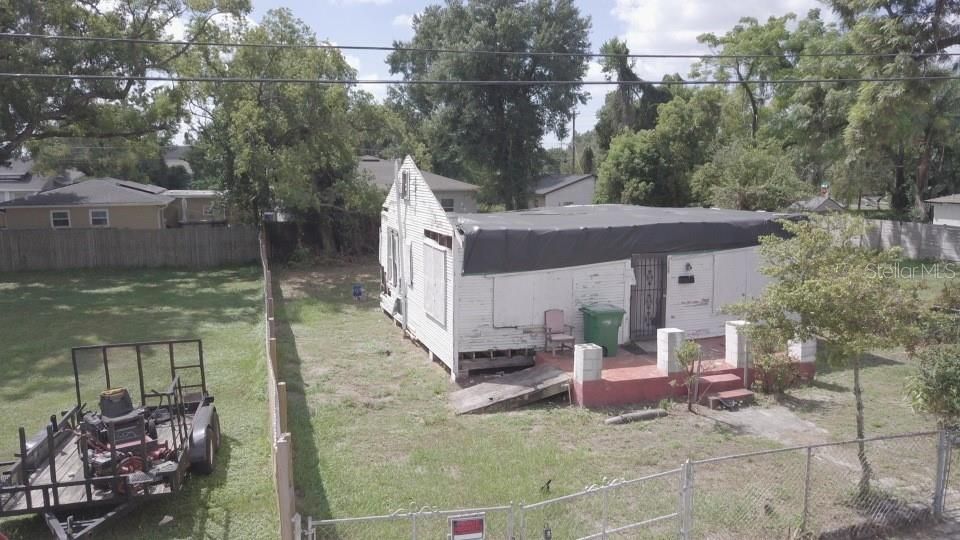 待售: $155,000 (2 贝兹, 1 浴室, 1176 平方英尺)