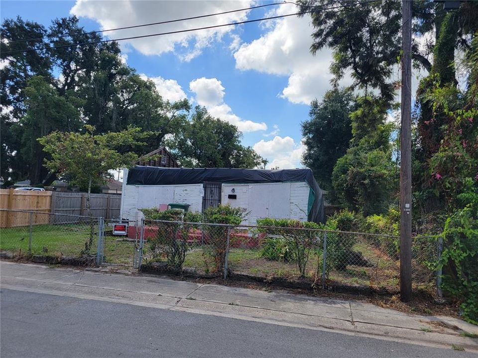 待售: $155,000 (2 贝兹, 1 浴室, 1176 平方英尺)