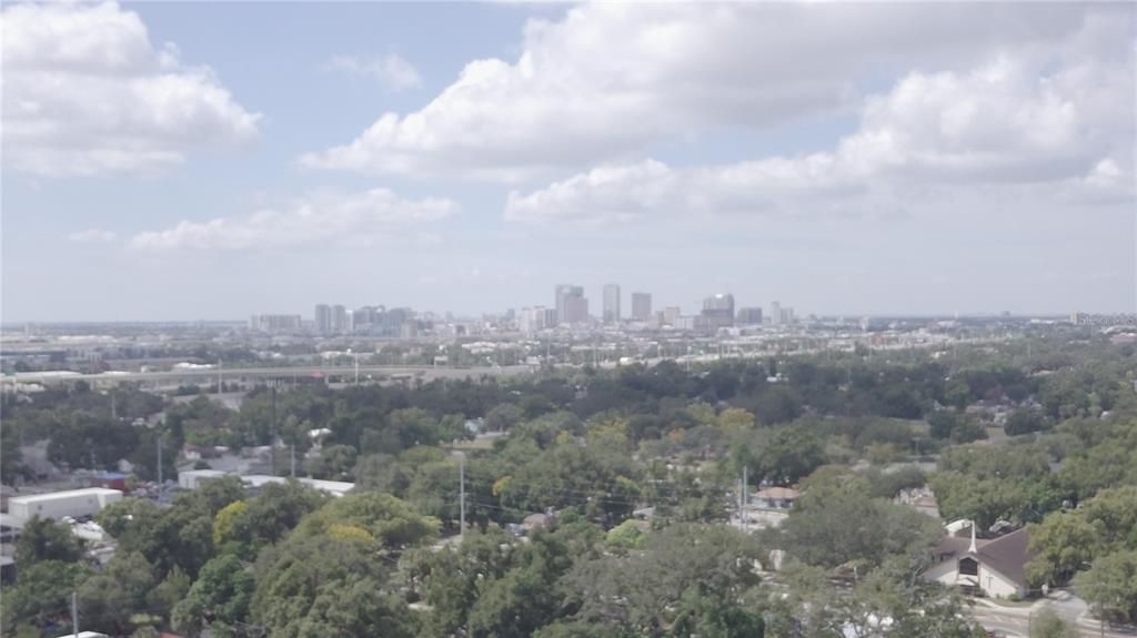 待售: $155,000 (2 贝兹, 1 浴室, 1176 平方英尺)