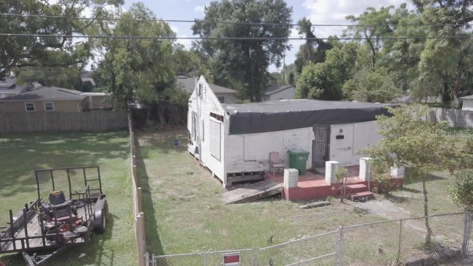 待售: $155,000 (2 贝兹, 1 浴室, 1176 平方英尺)