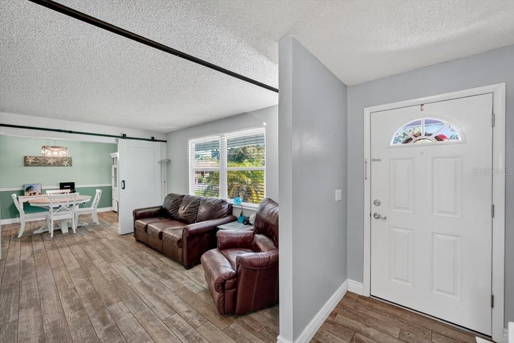 For Sale: $415,000 (3 beds, 2 baths, 1766 Square Feet)