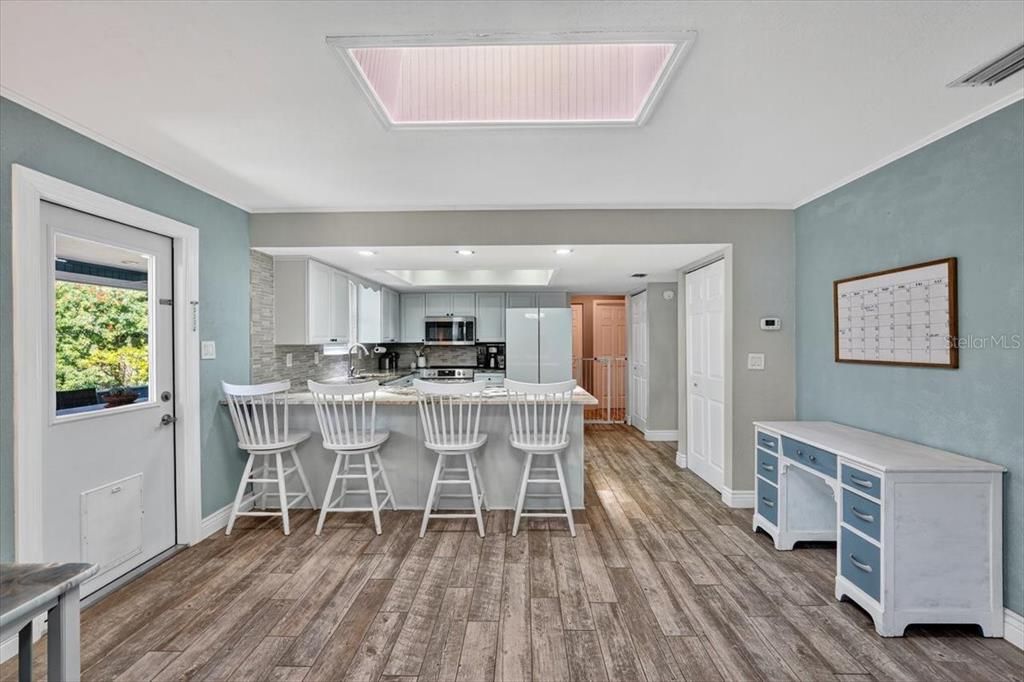 For Sale: $415,000 (3 beds, 2 baths, 1766 Square Feet)