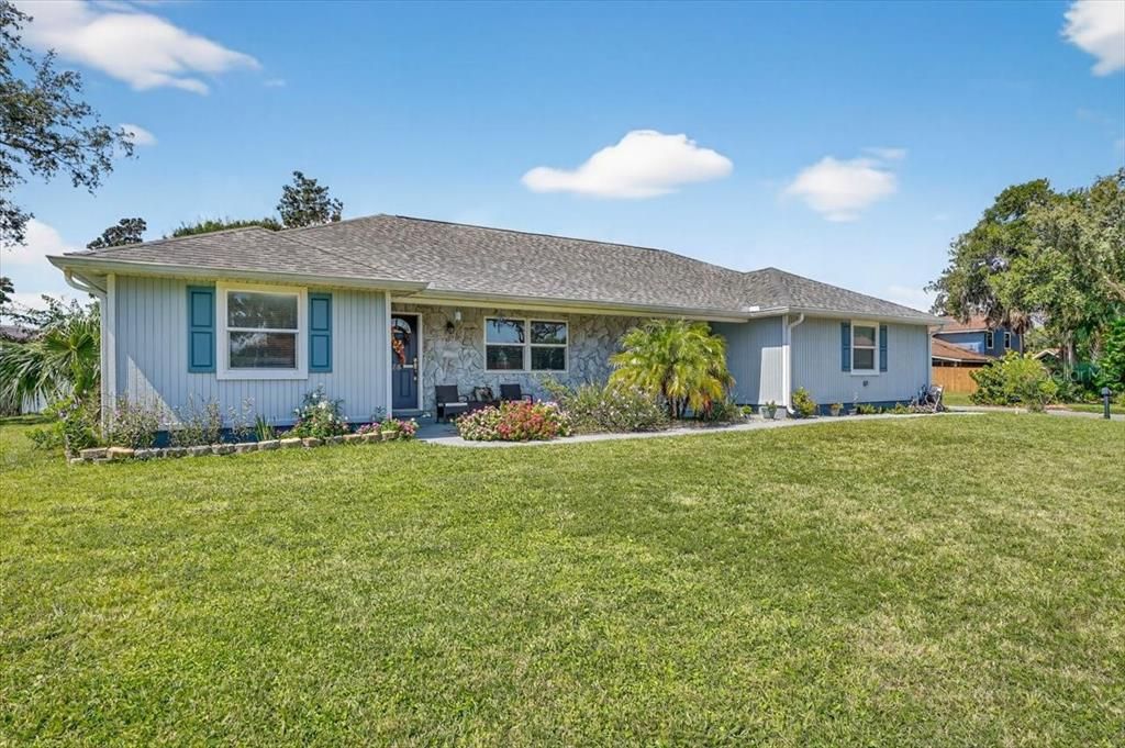 For Sale: $415,000 (3 beds, 2 baths, 1766 Square Feet)