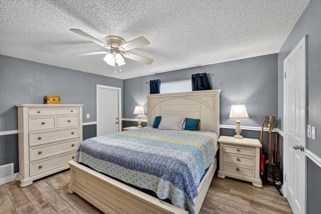 For Sale: $415,000 (3 beds, 2 baths, 1766 Square Feet)