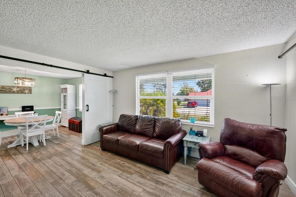 For Sale: $415,000 (3 beds, 2 baths, 1766 Square Feet)