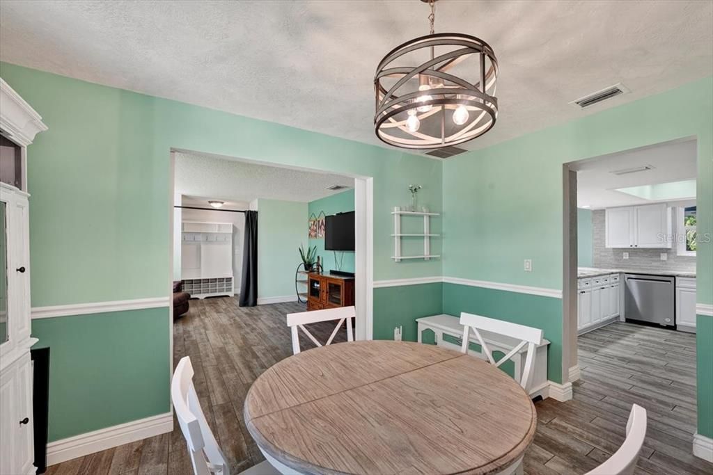 For Sale: $415,000 (3 beds, 2 baths, 1766 Square Feet)