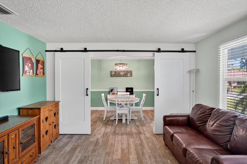 For Sale: $415,000 (3 beds, 2 baths, 1766 Square Feet)