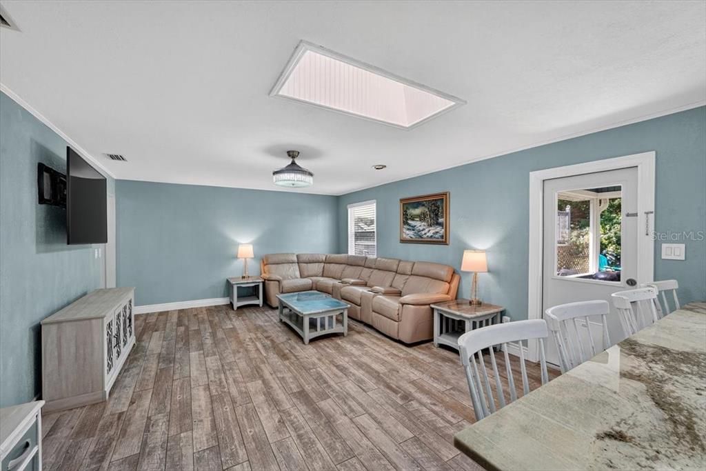 For Sale: $415,000 (3 beds, 2 baths, 1766 Square Feet)