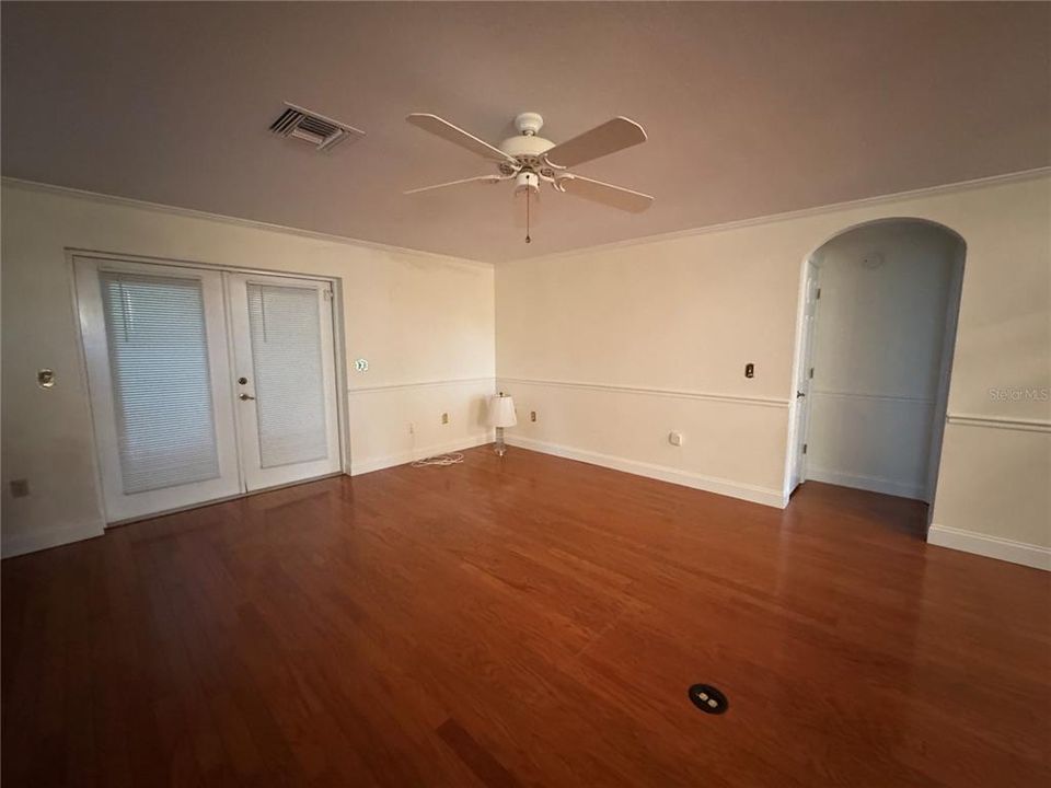 For Sale: $454,900 (3 beds, 2 baths, 1663 Square Feet)