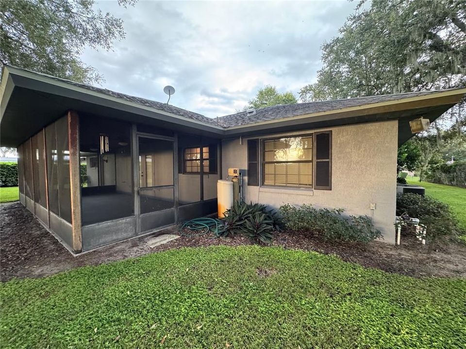 For Sale: $454,900 (3 beds, 2 baths, 1663 Square Feet)