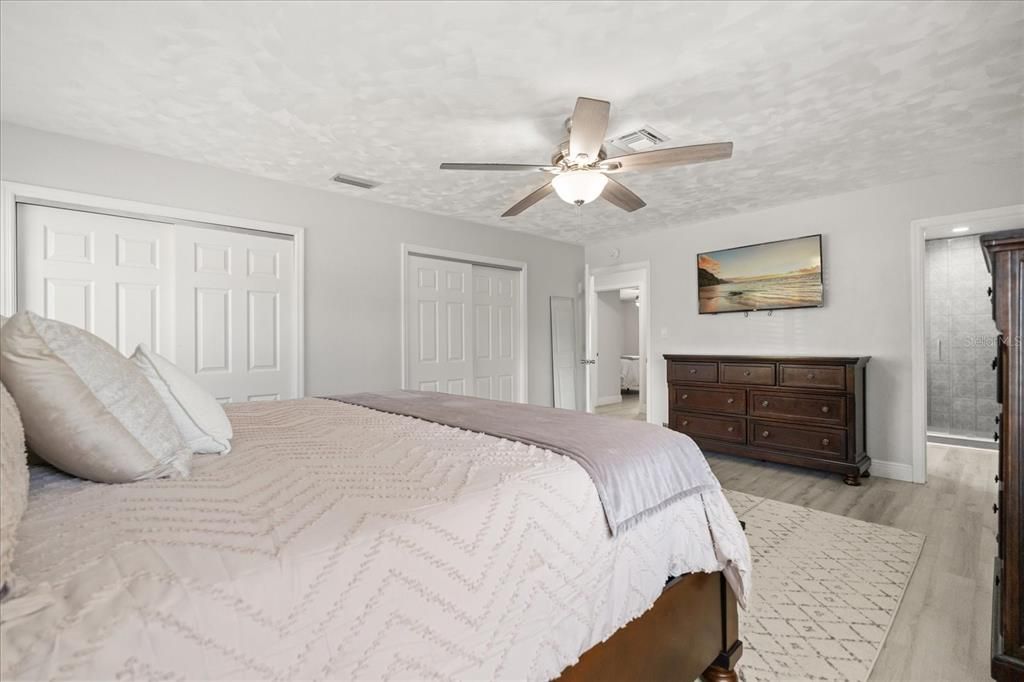 For Sale: $450,000 (4 beds, 2 baths, 2427 Square Feet)