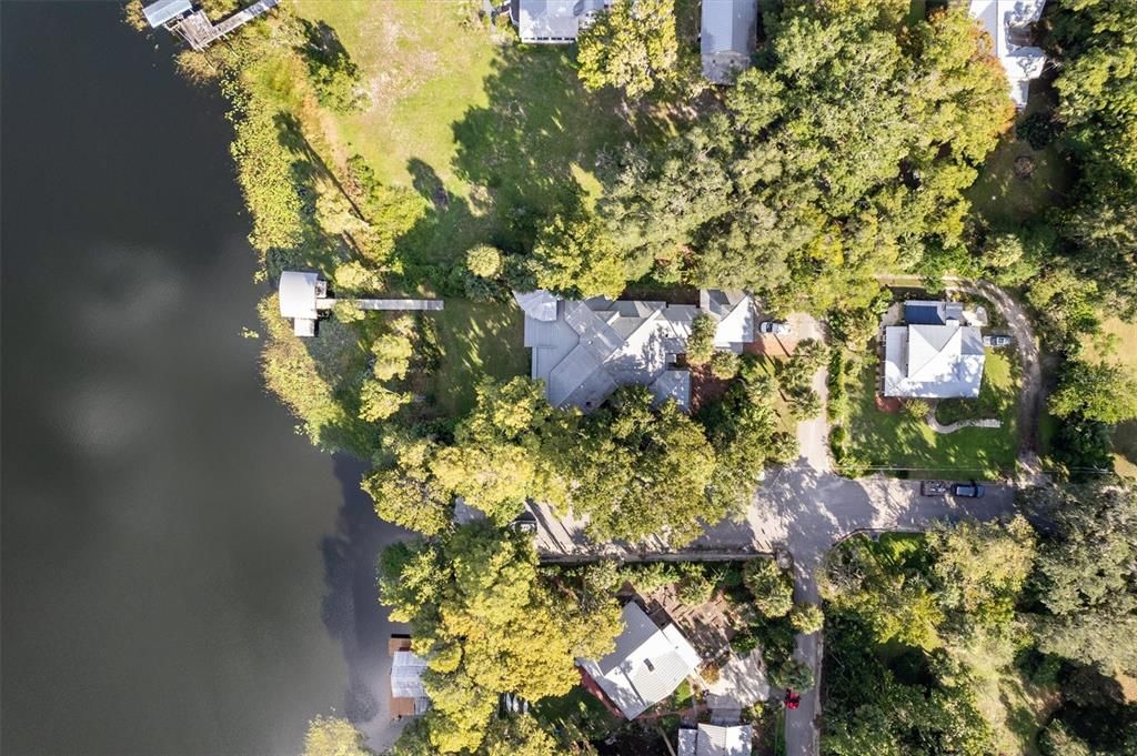 En Venta: $999,000 (3 camas, 2 baños, 2556 Pies cuadrados)