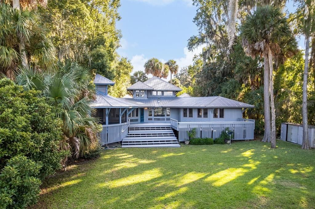 En Venta: $999,000 (3 camas, 2 baños, 2556 Pies cuadrados)