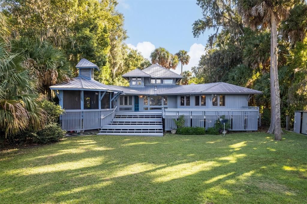 En Venta: $999,000 (3 camas, 2 baños, 2556 Pies cuadrados)