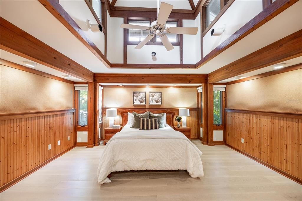 En Venta: $999,000 (3 camas, 2 baños, 2556 Pies cuadrados)