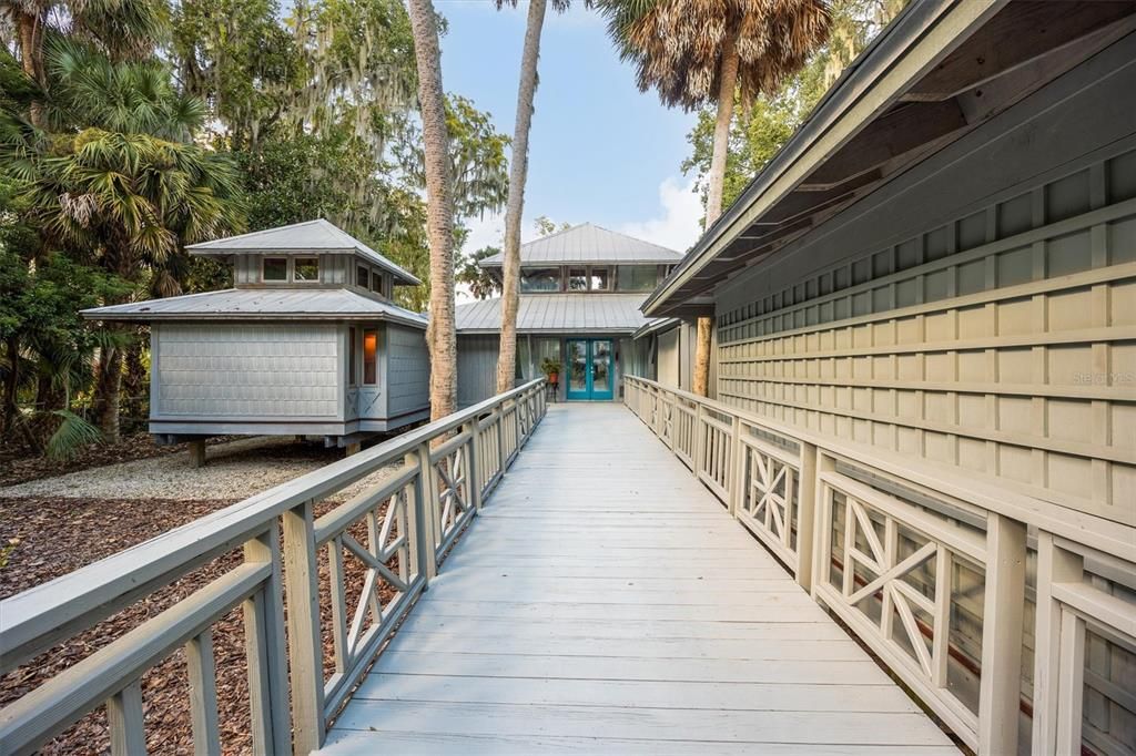 En Venta: $999,000 (3 camas, 2 baños, 2556 Pies cuadrados)