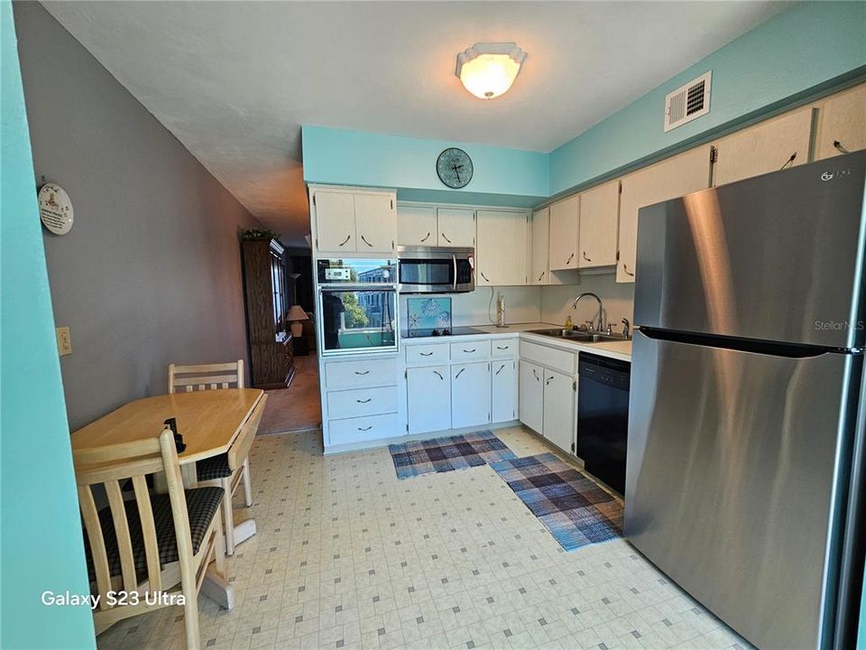 Active With Contract: $135,000 (2 beds, 2 baths, 1100 Square Feet)