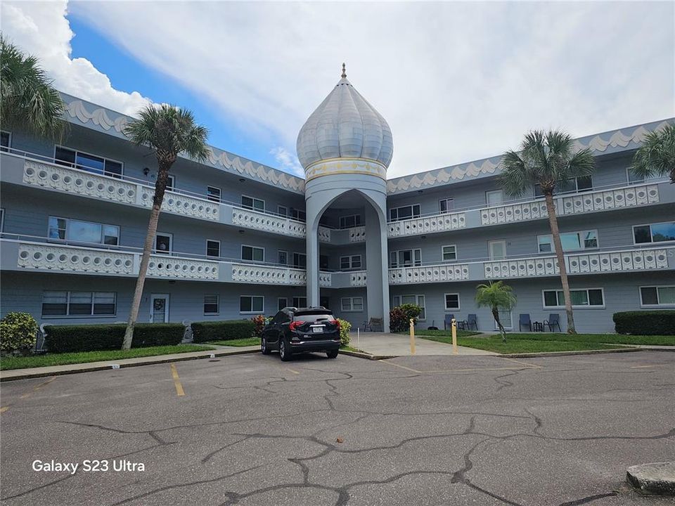 Active With Contract: $135,000 (2 beds, 2 baths, 1100 Square Feet)